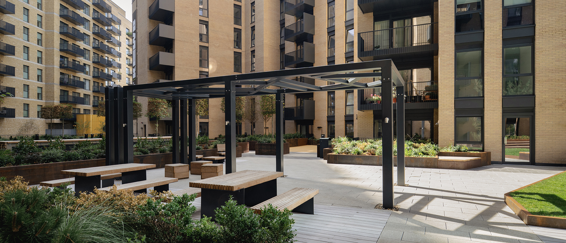 KEWB Shared Ownership External Residents Gardens 