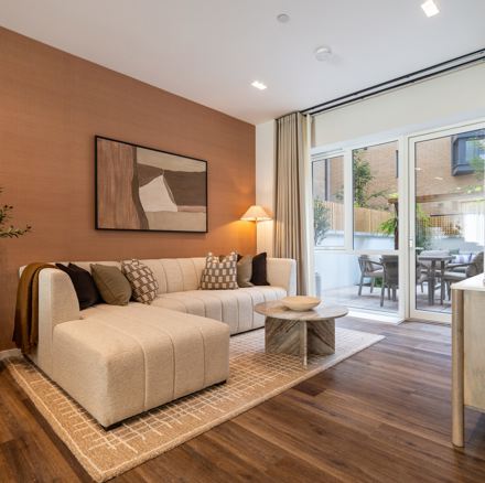 Living Area (3)